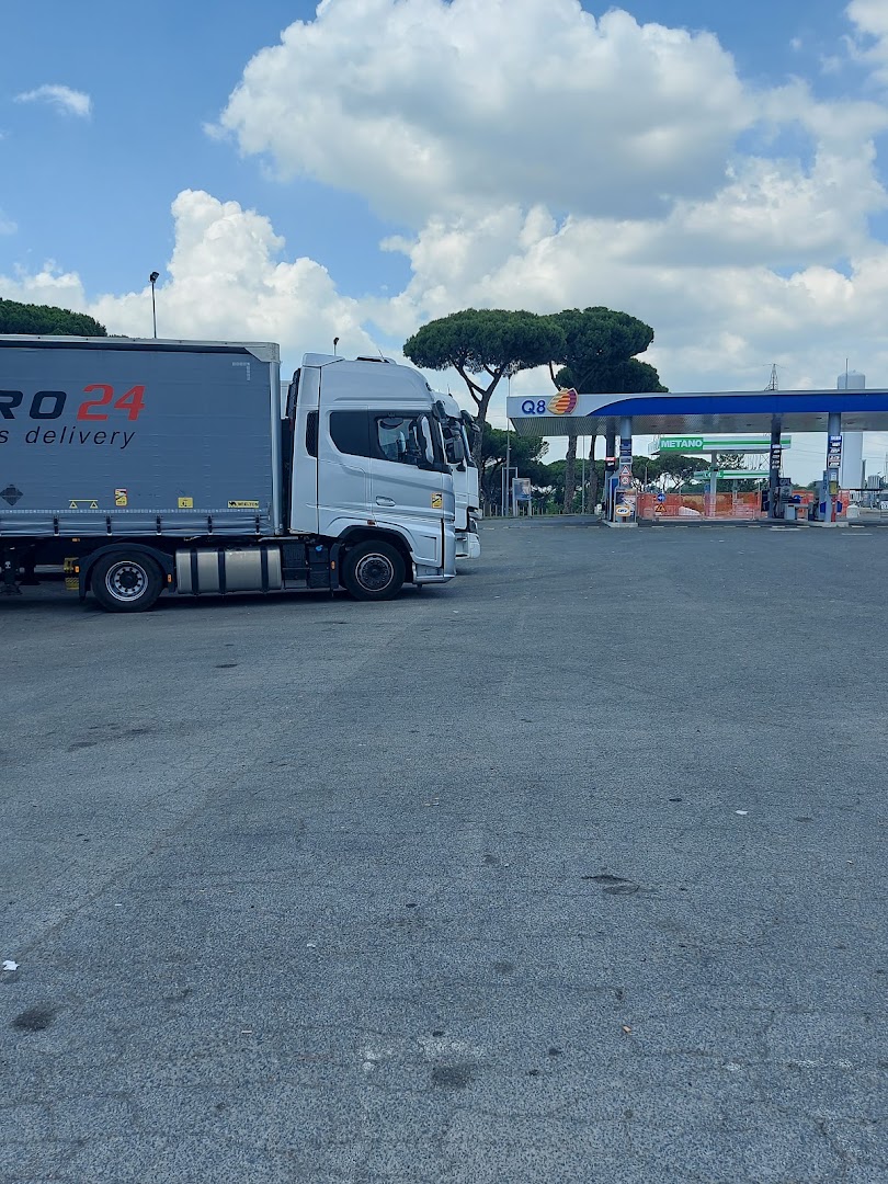 Q8 Via Ardeatina 2485 Santa Palomba