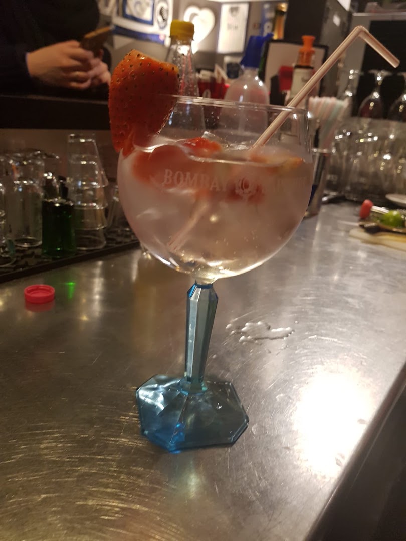 Qb #Quantobasta Bar
