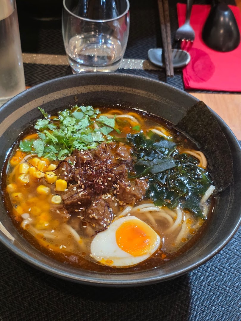 QQ ramen e BBQ