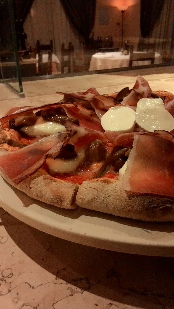 Quari Hotel Restaurant & Pizza