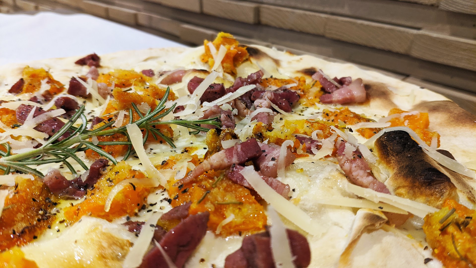 Quattro La Pizzeria