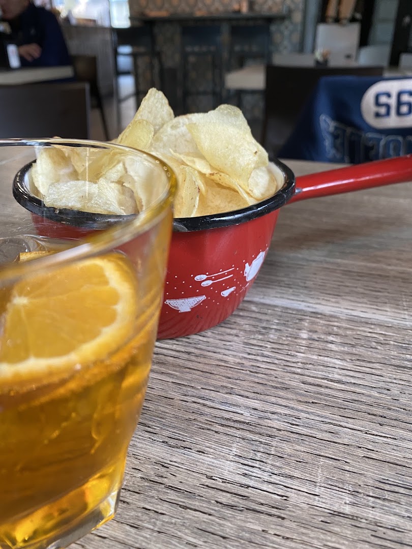 Quattro Lounge Bar