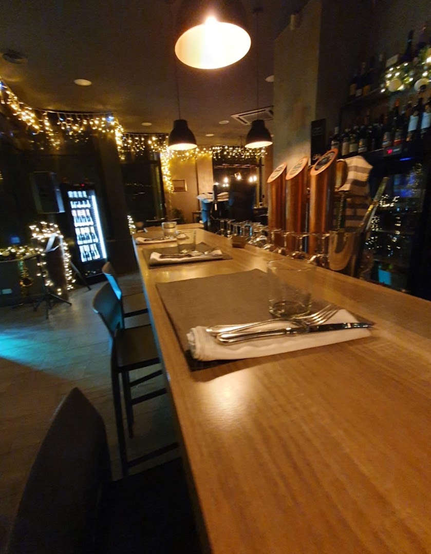 Quattro Lounge Bar