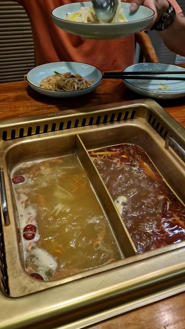 Quattro Stagioni Hot Pot