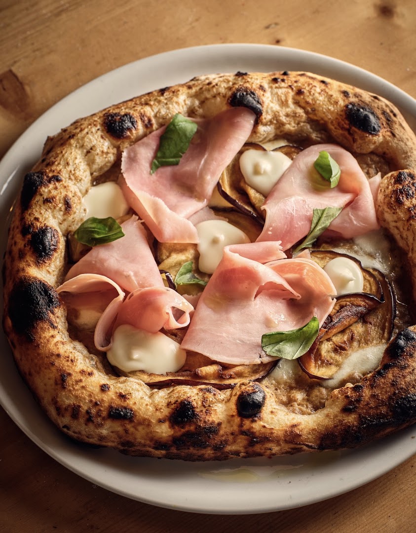 Quattro Quarti - Pizzeria con Cucina