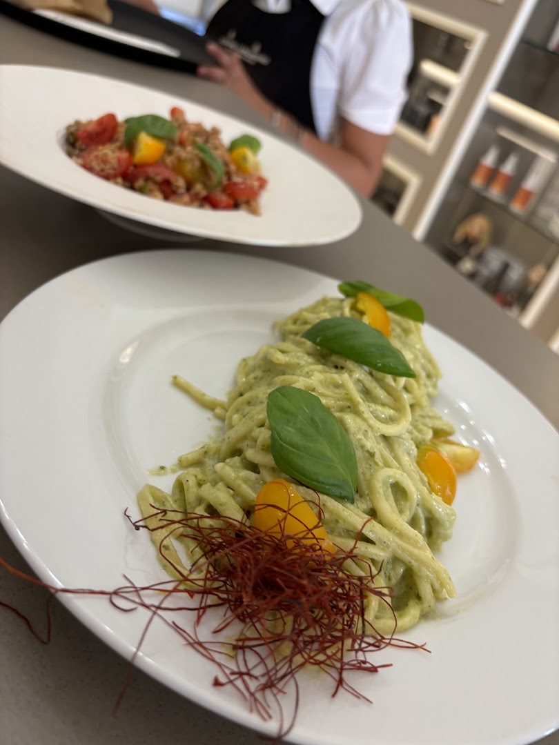 Queen 2.0 – Bar, Aperitivi, Pizza e Cocktail a Taranto