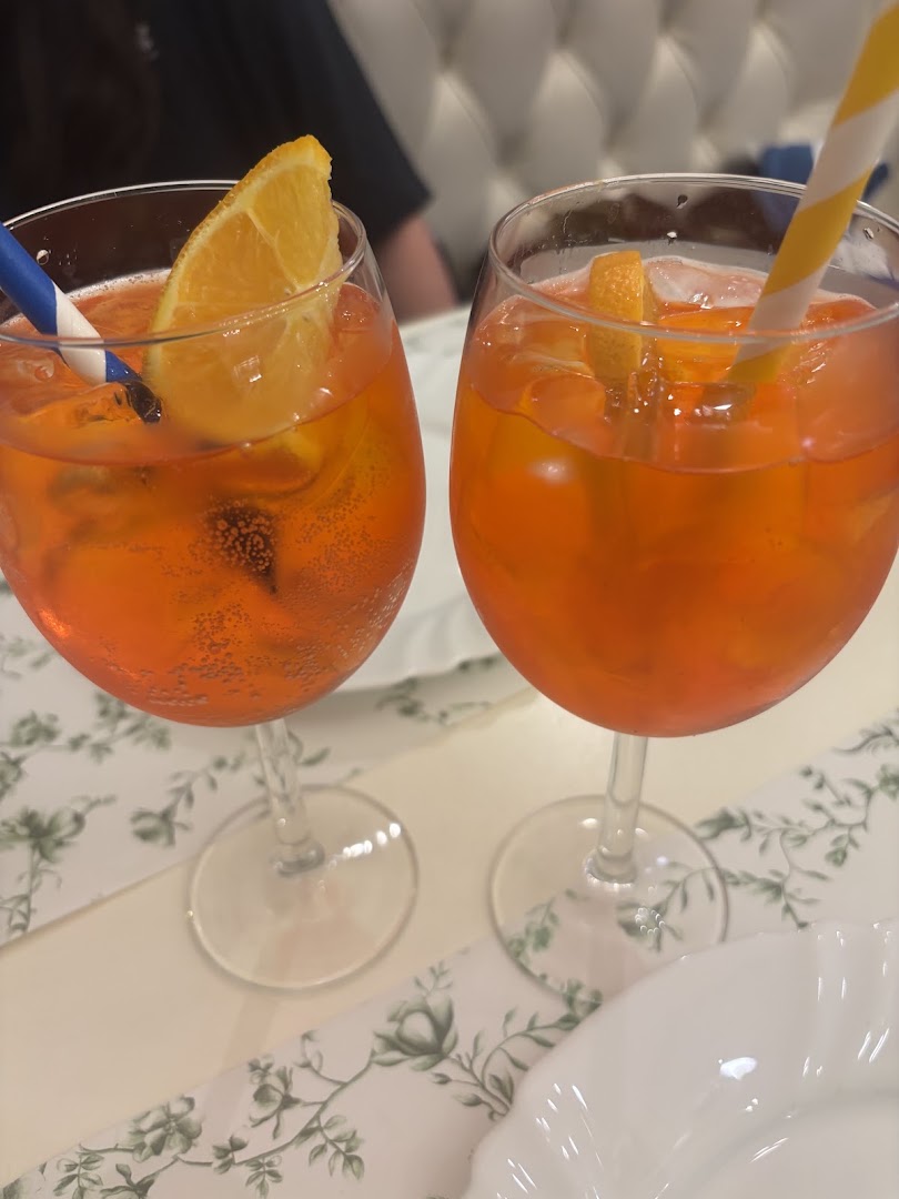 Queen 2.0 – Bar, Aperitivi, Pizza e Cocktail a Taranto