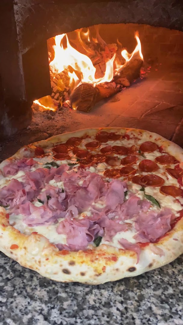 Queen Pizza & Polli
