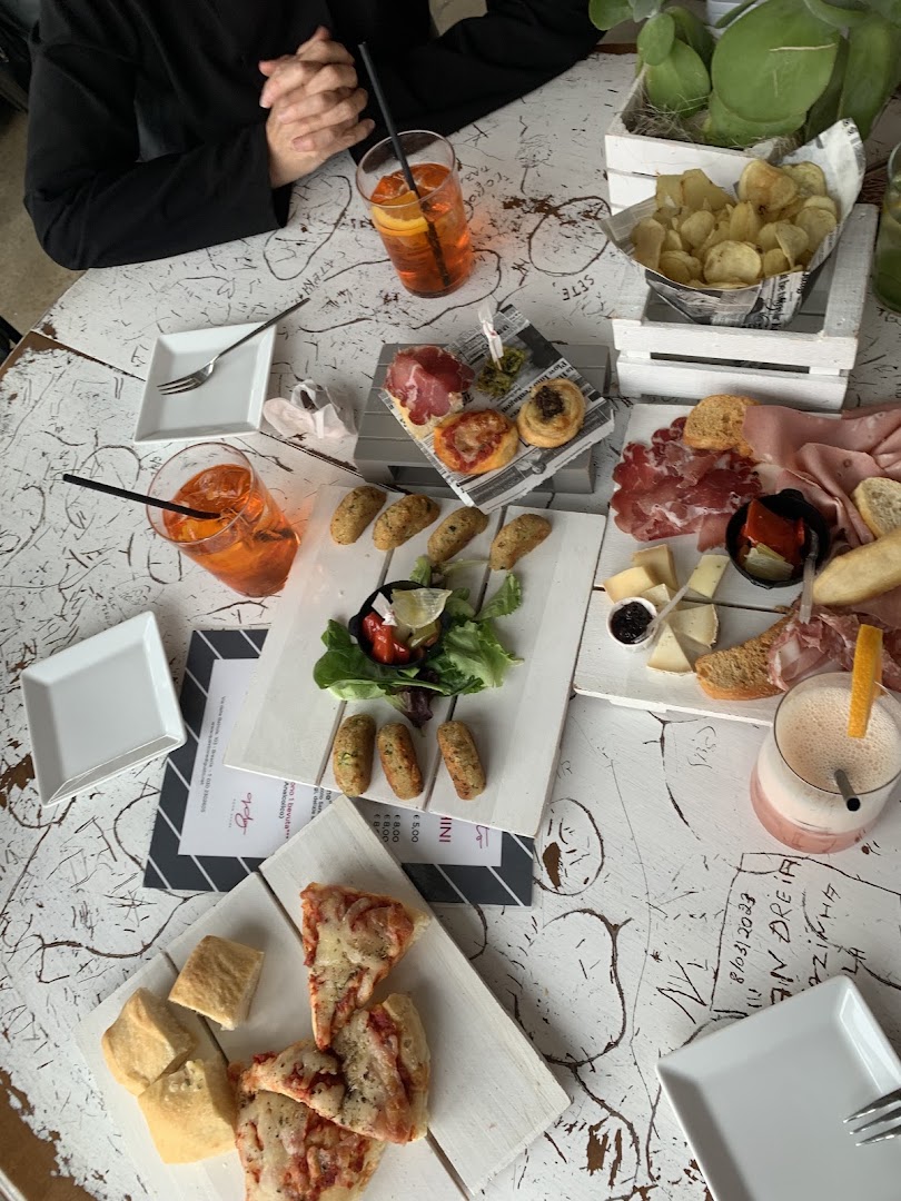 Questione Di Gusto - Food Store