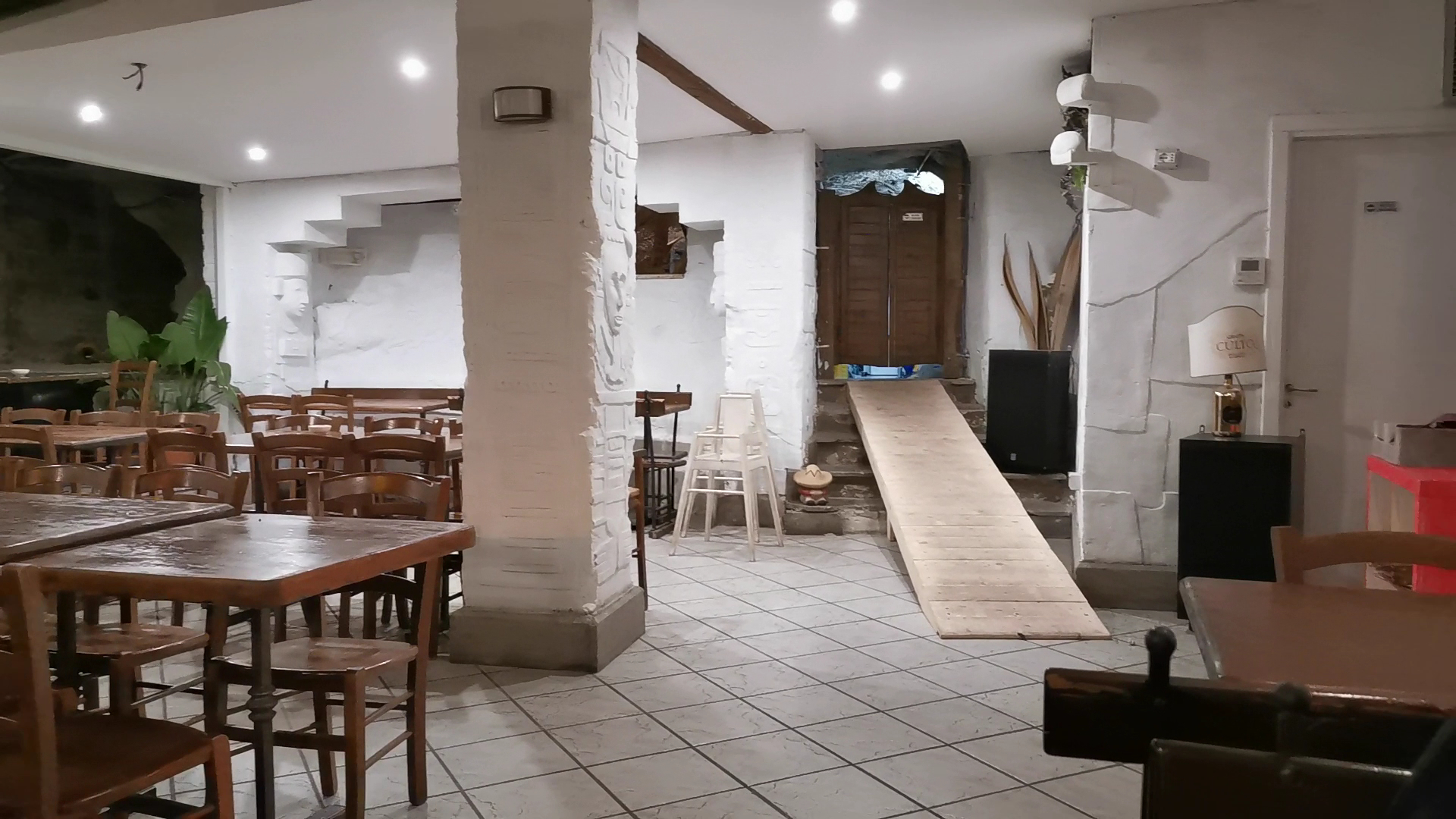 Quetzal Cafe'