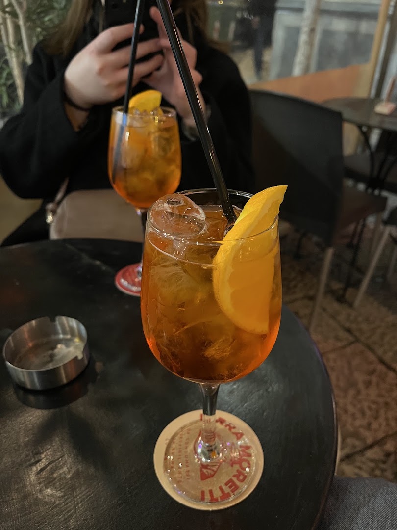 QVIVI BAR MUSICA