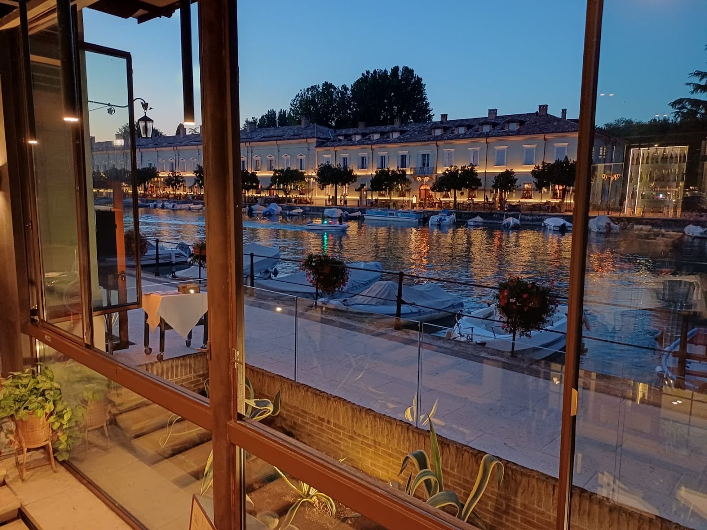 Raffilù - Grandi Pesci ed Altro, Peschiera del Garda
