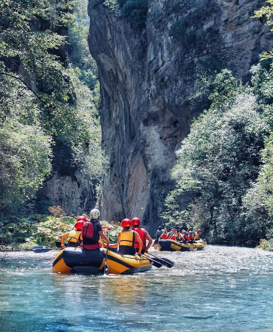 Rafting Nomad