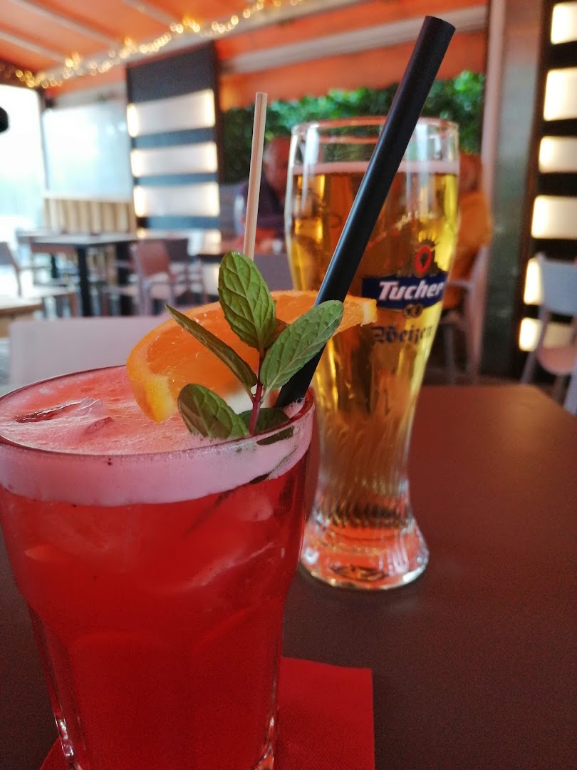 re-public house, Castronno