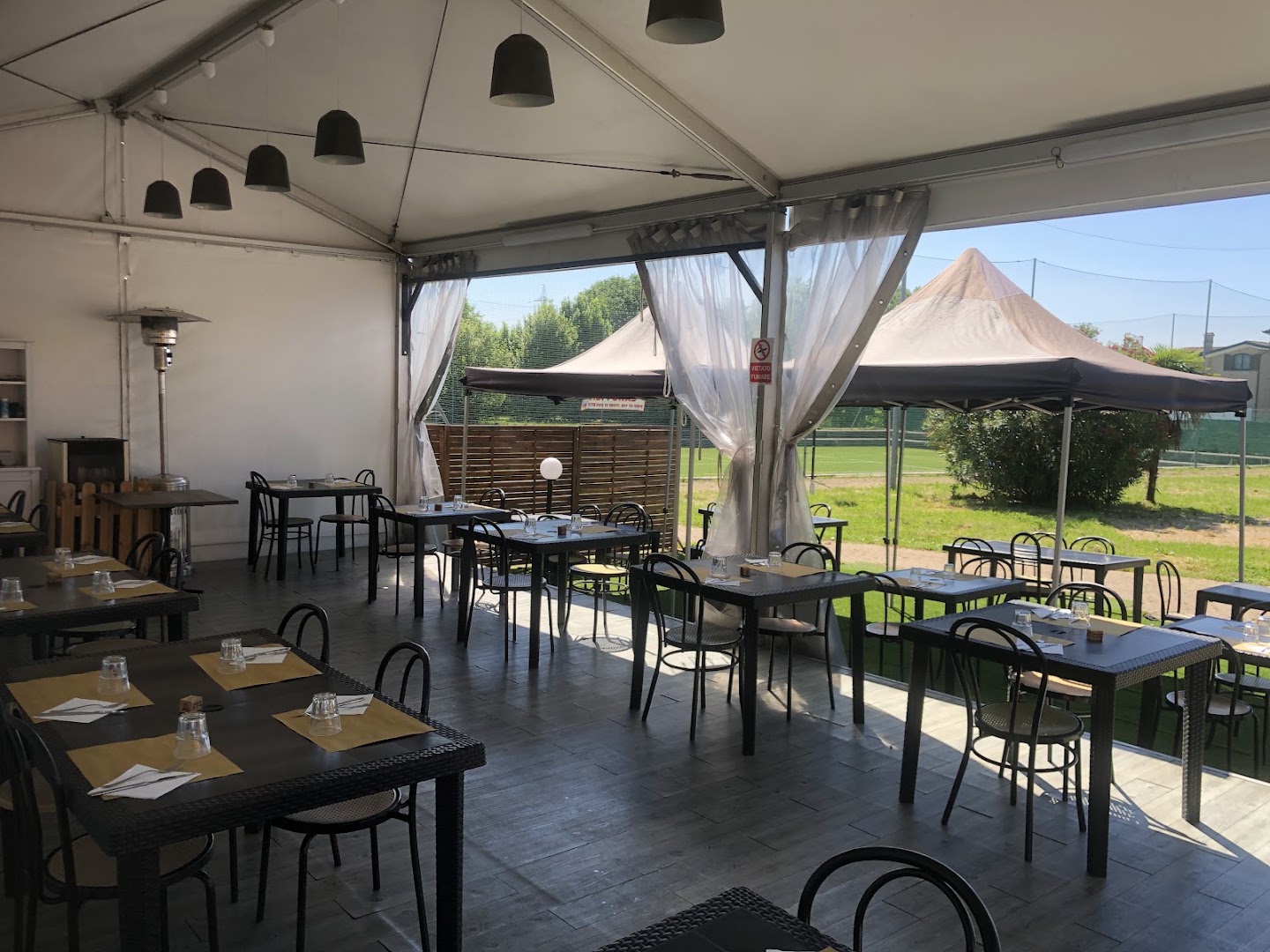REBORN Pizzeria Ristorante , centro sportivo Caponago, Caponago