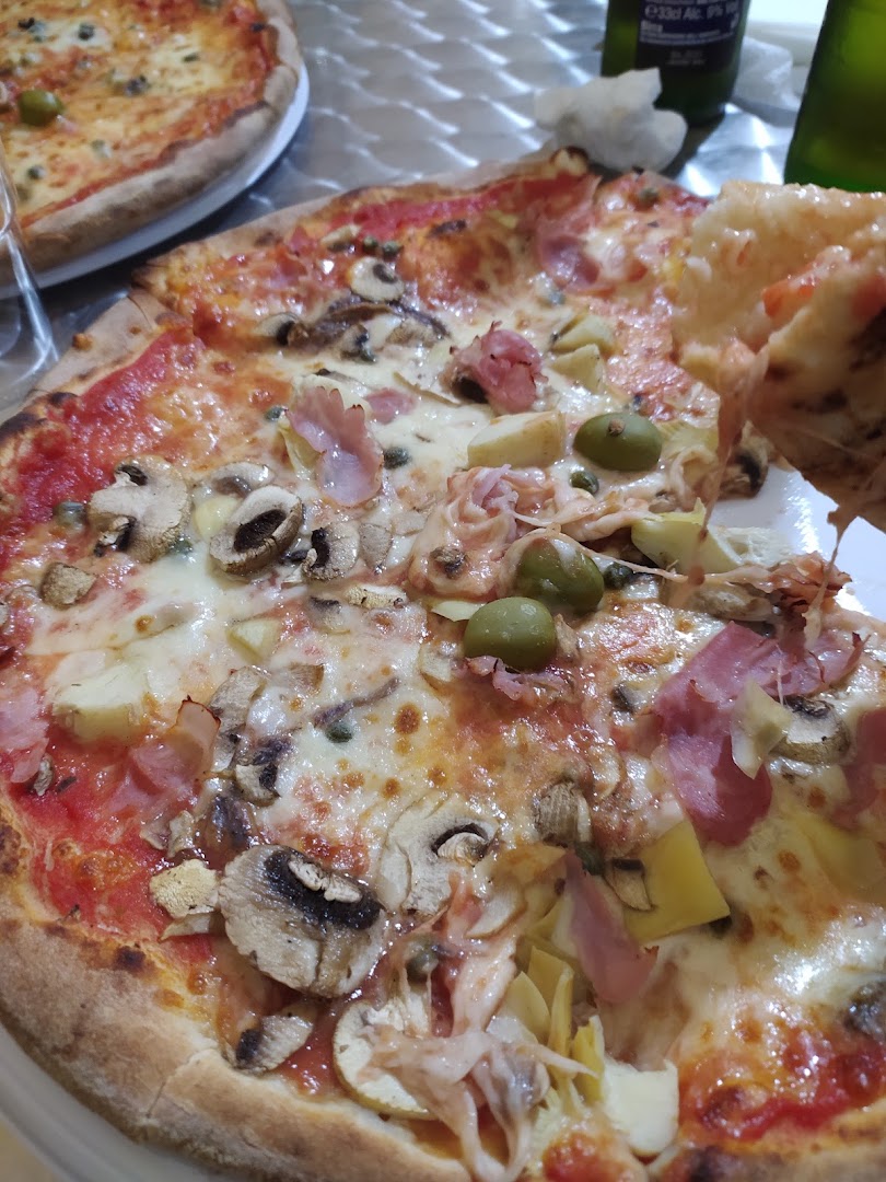 Red Chillies Kebab-pizzeria