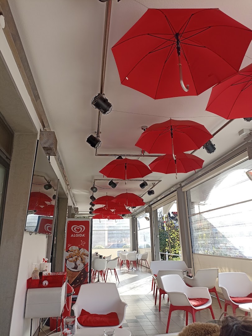 RED FASHION CAFÈ