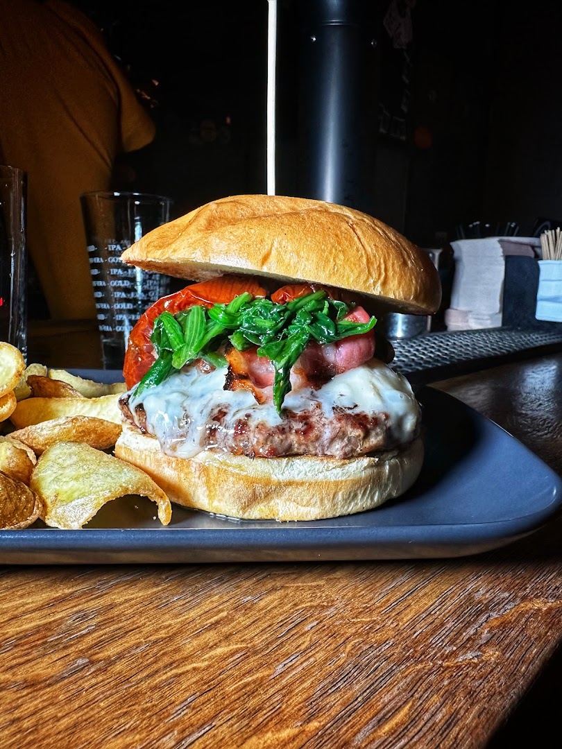 REEB | Pub Burger Birra artigianale - Milano