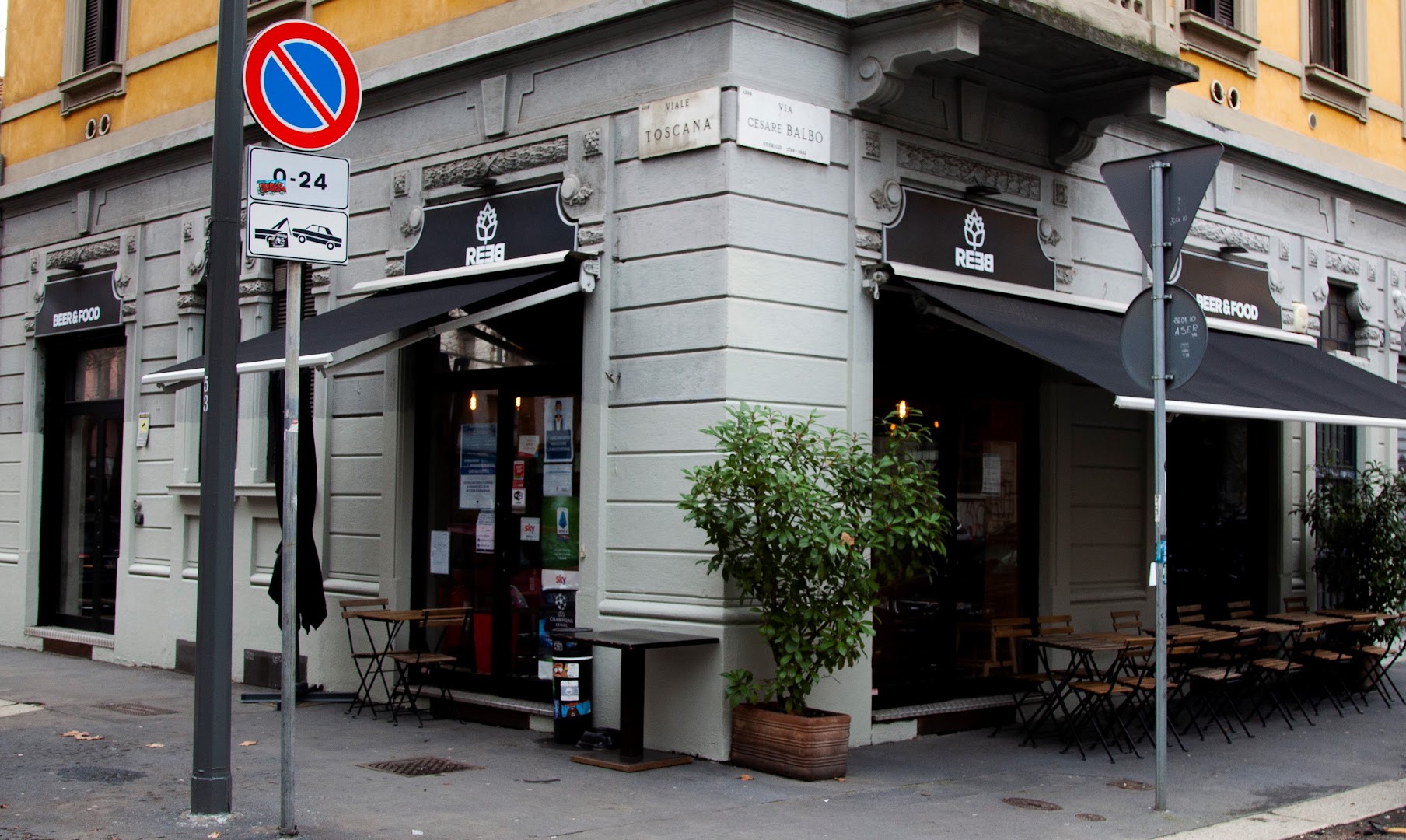 REEB | Pub Burger Birra artigianale - Milano