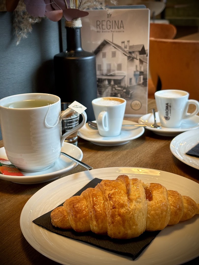 Regina Bar-Bistro-Patisserie
