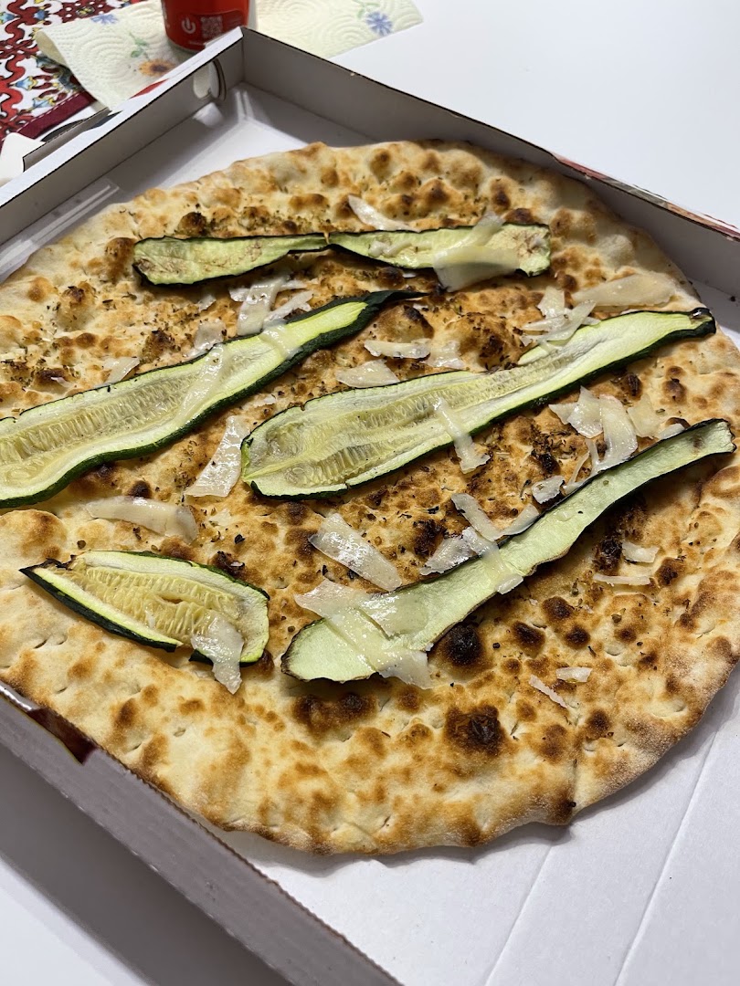 REINA PIZZERIA & KEBAP