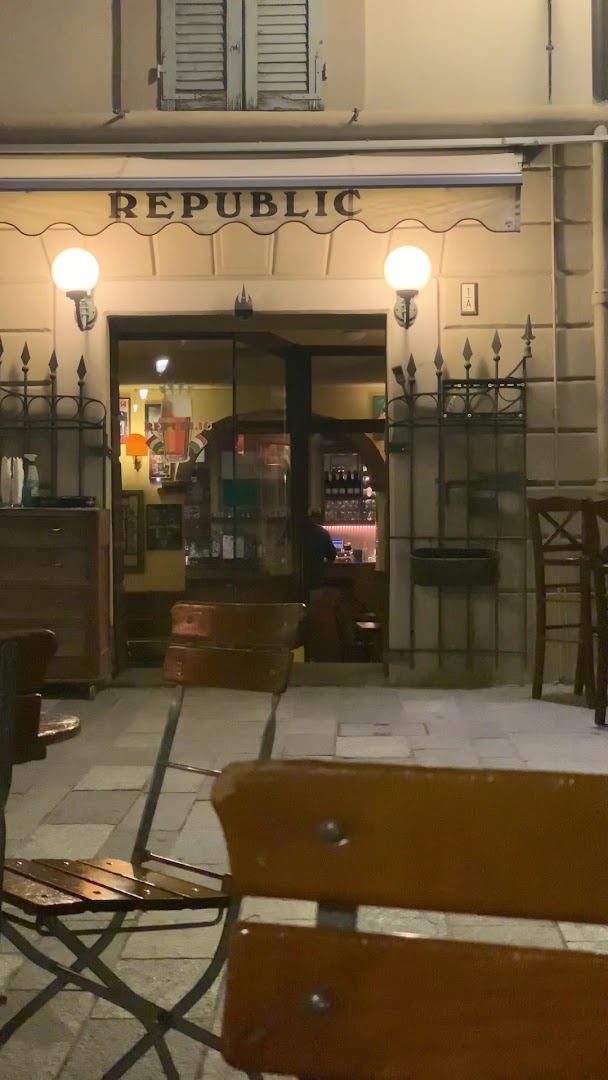 Republic Pub