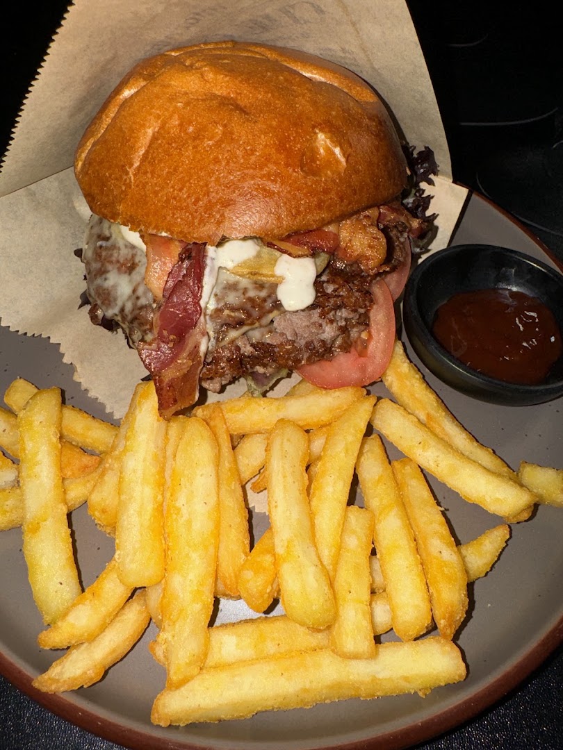 Reynold's Pub