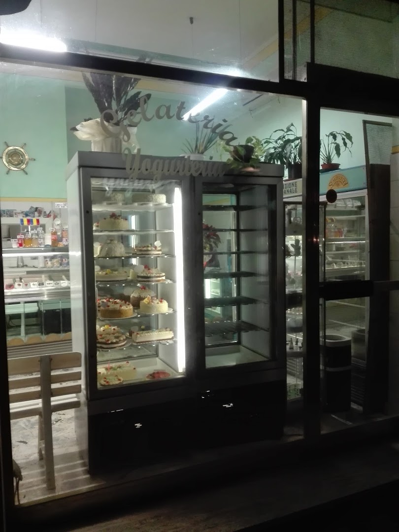 Riccardo Il Gelatiere, Novi Ligure