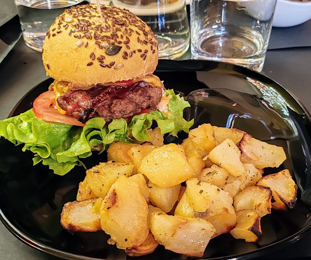 RICCI E NO Bistro