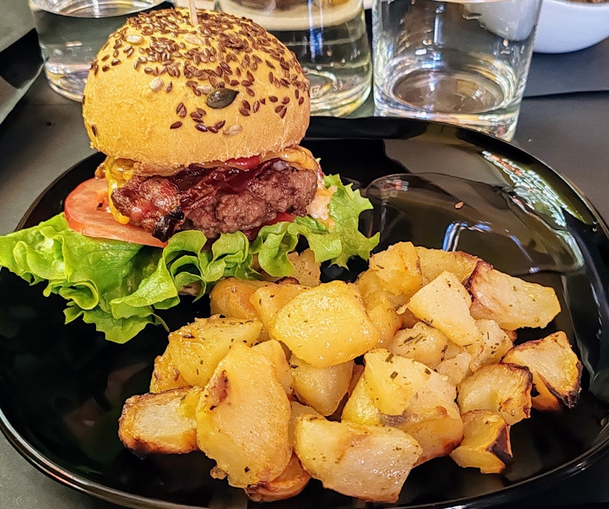 RICCI E NO Bistro