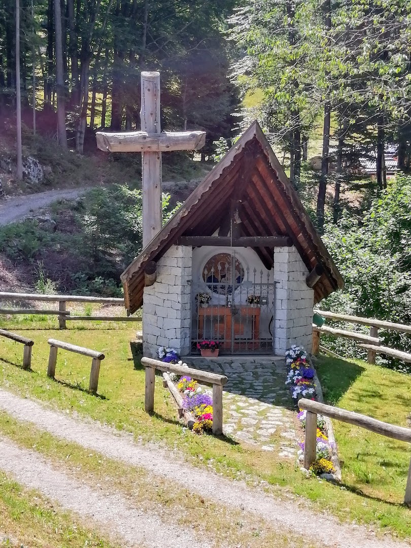 Rifugio Brigata Lupi di Toscana