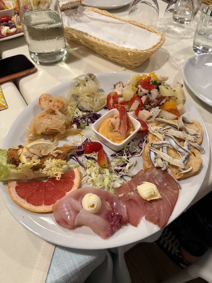 Rifugio Punta Maestra BAR-RISTORANTE- AFFITTACAMERE