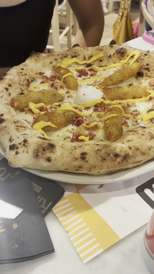 Rinomato Pizzeria Cucina E Sapori (Agnano), Napoli
