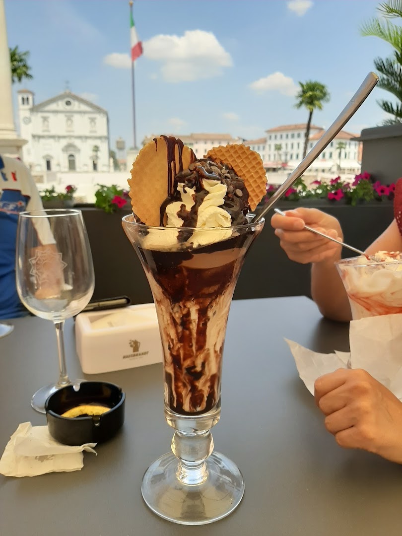 Risto Bar Gelateria al Municipio