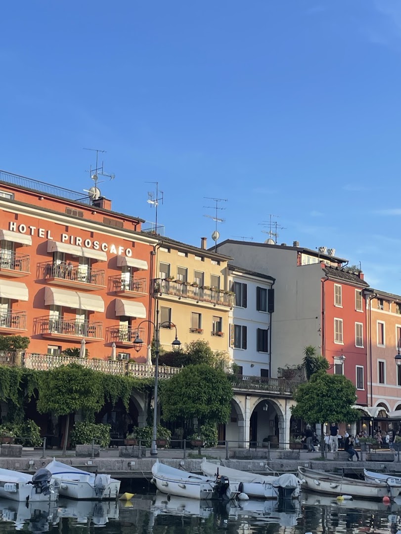 Risto Bar & Gelateria Cristallo