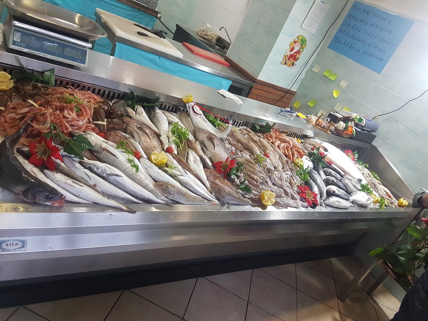 Risto-Pescheria Da Raffaele pesci freschi e cucinati anche da asporto, Melito di Porto Salvo