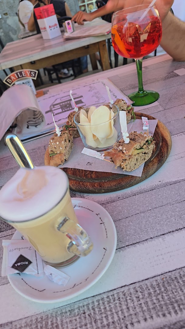 risto-pizza "Charlie Bar"