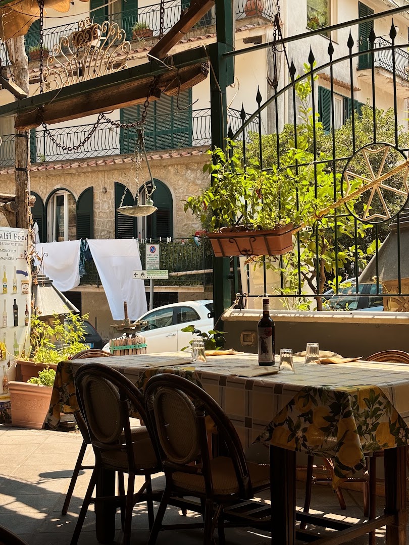 Ristorante Amalfi Cantina Miseria E Nobilta - Musica Dal Vivo