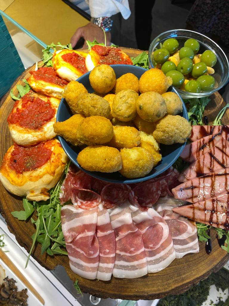 Ristorante Bar Vittoria centro commerciale Casoria Park, Casoria
