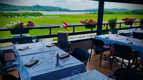 Ristorante con Pizzeria Volo a Vela - Veranda vista Lago -