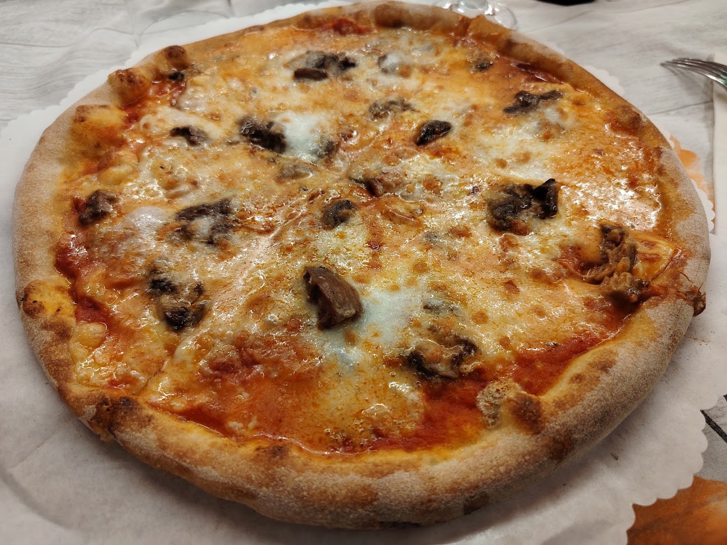 Ristorante e Pizzeria Red and Black
