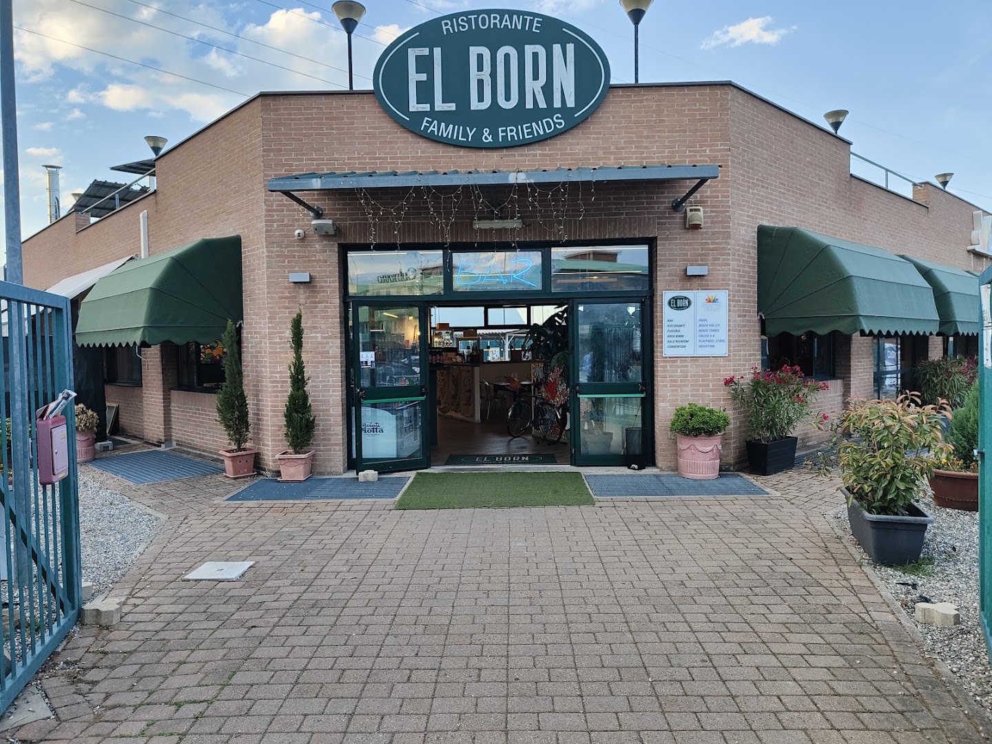 Ristorante El Born Family & Friends