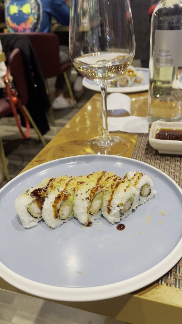 Ristorante Giapponese Sushi Sakura di Wang Jiajun