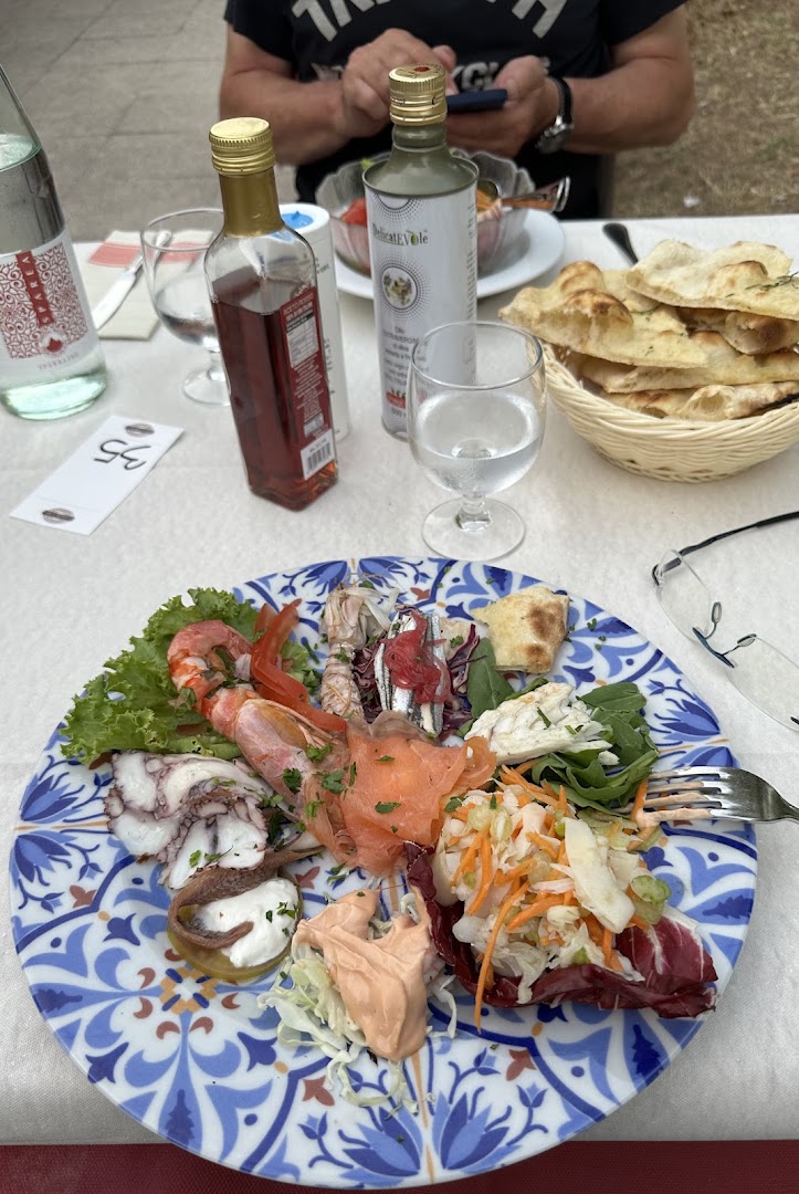 Ristorante I Due Fratelli, Scacciano