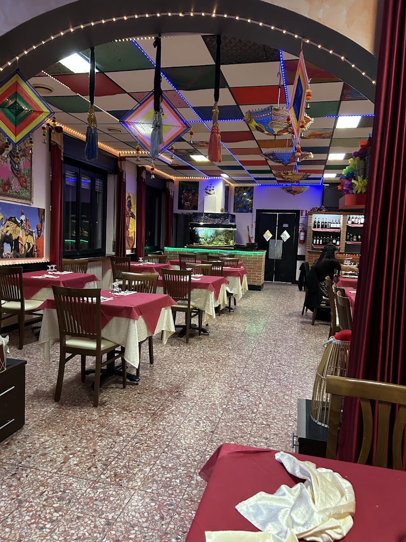 Ristorante Indiano Lozza, Lozza