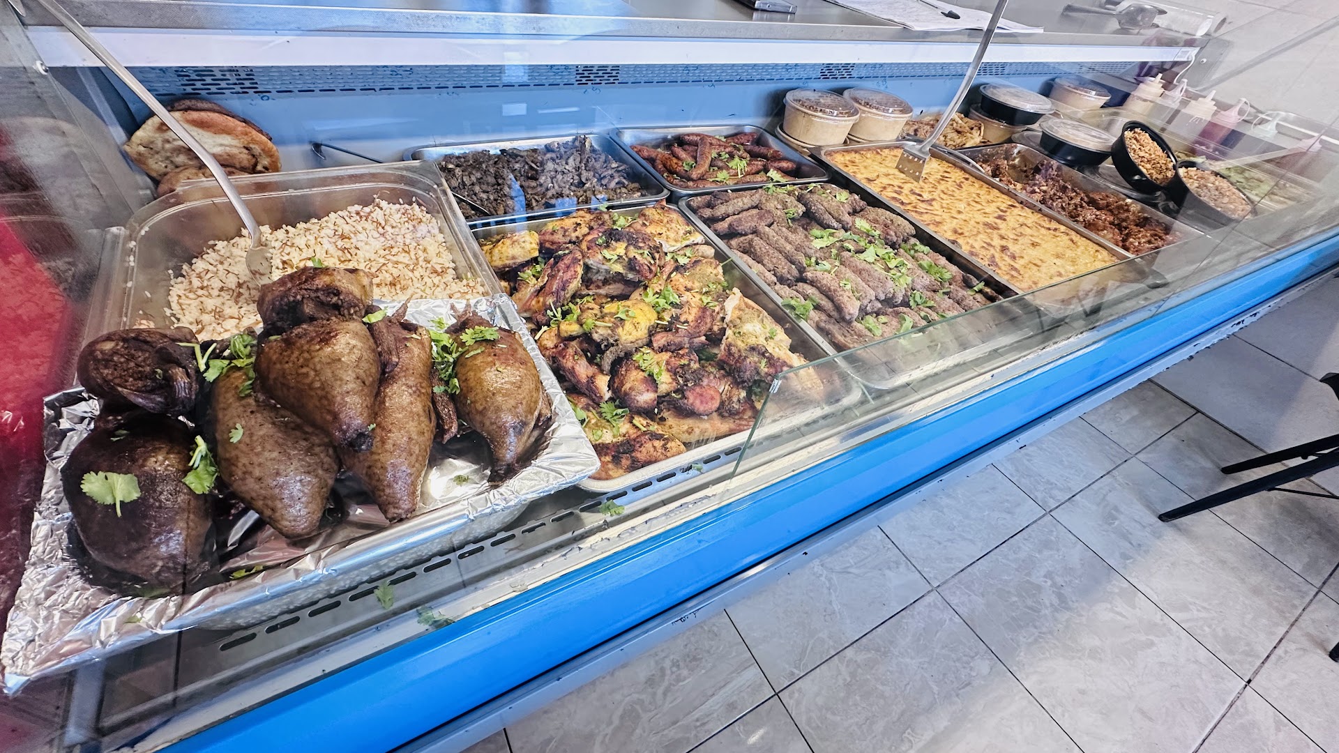 Ristorante king food الآكل البيتي أبومحمود ristorante egiziano ( sapore casalingo )