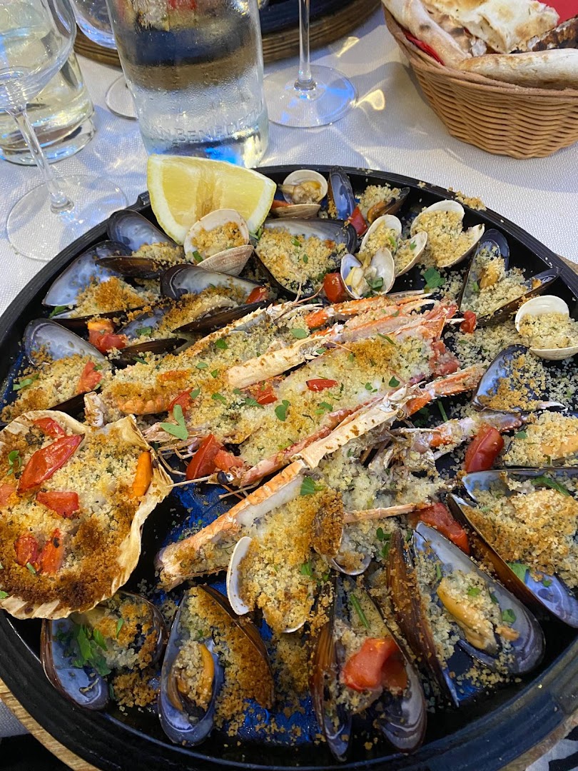 Ristorante «La Barcaccia» Pizzeria «Forno a Legna»