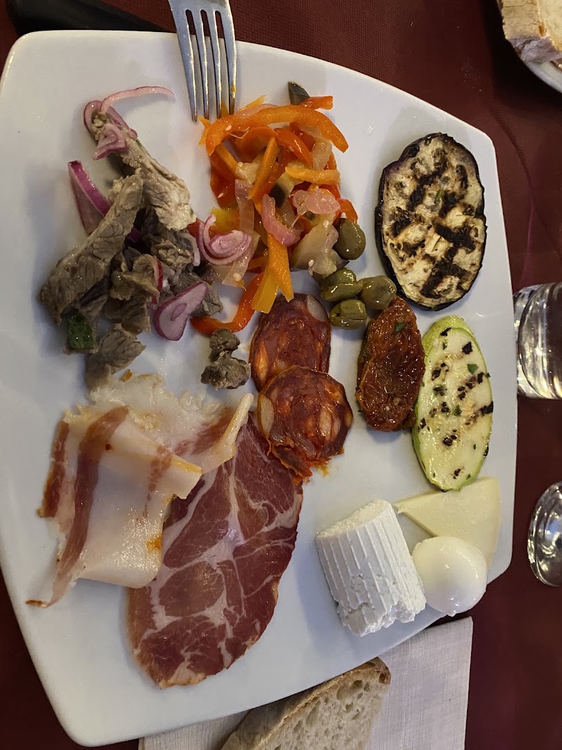 Ristorante La Scorciatoia, Platania