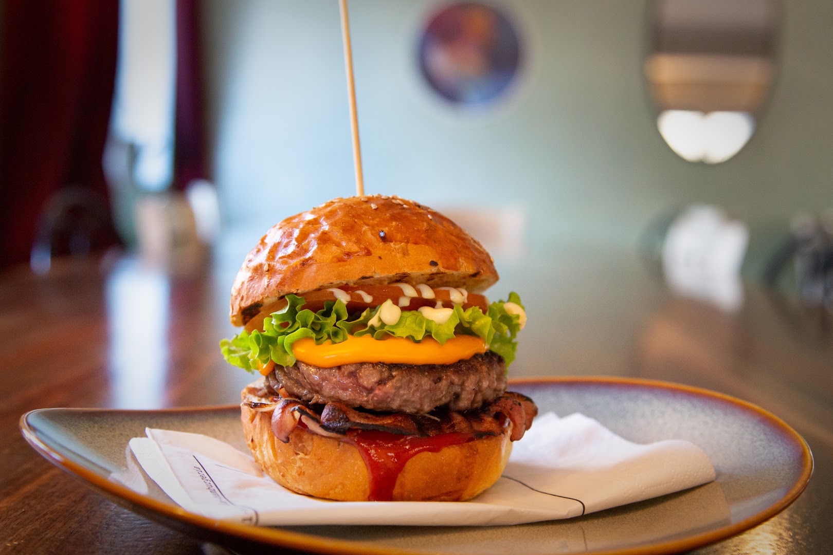 Ristorante Ladybug | Hamburger, Pizze, Carne alle griglia e Aperitivi, Braone