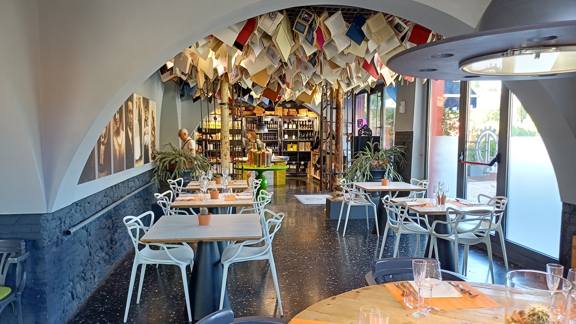 Ristorante Lajatico "Officine Bocelli Food Court"